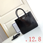 スーパーコピーブラダバッグ